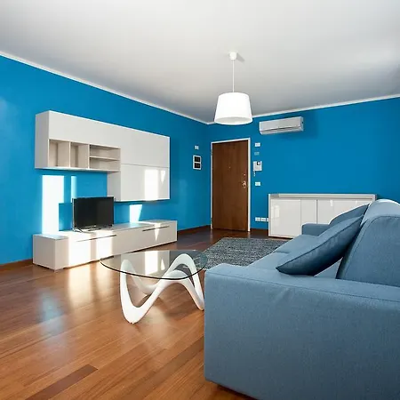 굿 와인 아파트먼츠 아파트