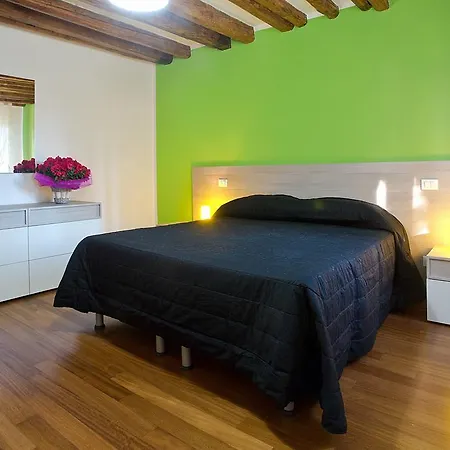 아파트 굿 와인 아파트먼츠 *