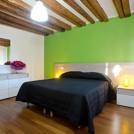 아파트 굿 와인 아파트먼츠 *