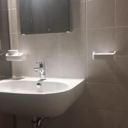 아파트 굿 와인 아파트먼츠 *