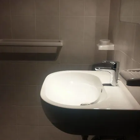 굿 와인 아파트먼츠 아파트