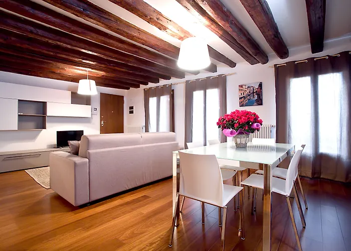 굿 와인 아파트먼츠 아파트 *